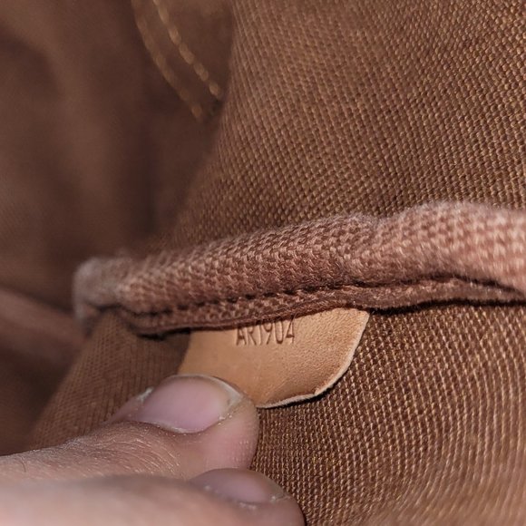 Louis Vuitton Shoulder Bag Saumur 35 Browns Monogram - Picture 12 of 14